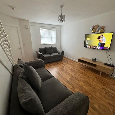 Home Sleeps5-Netflix-Parking-Near City Centre-Etihad-Coop Live مانشستر المظهر الخارجي الصورة