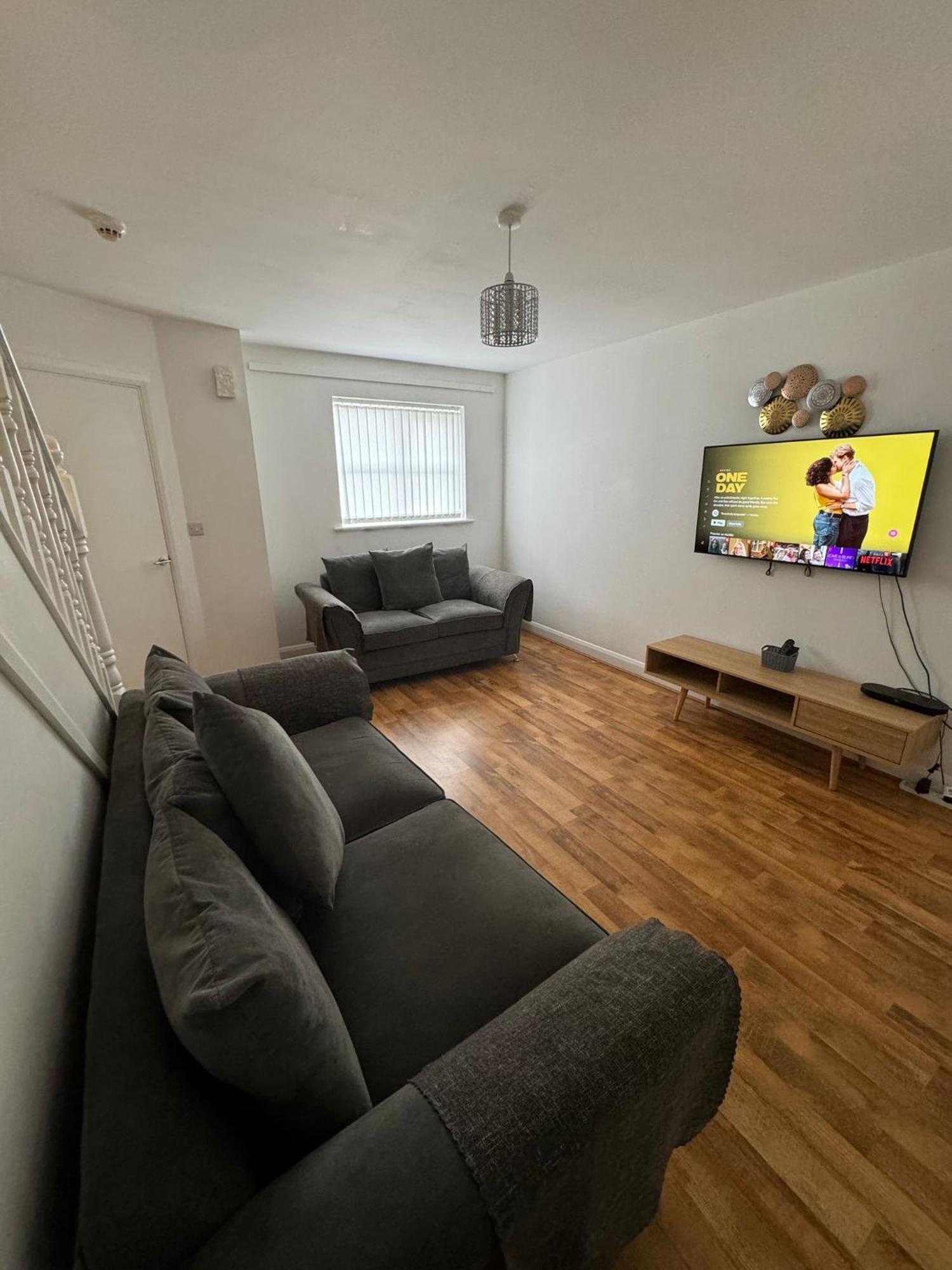 Home Sleeps5-Netflix-Parking-Near City Centre-Etihad-Coop Live مانشستر المظهر الخارجي الصورة